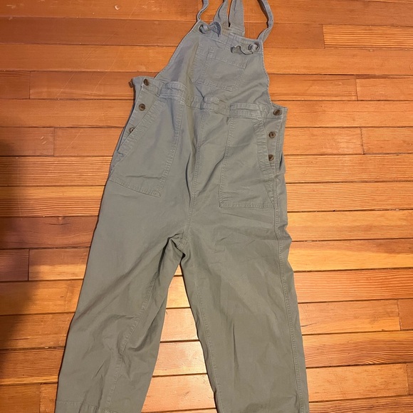 MATERNITY. Overalls. Size small. Green. Expandable sides - Picture 3 of 8